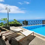 Ocean Wave - Oversized Pool & Stunning Ocean Views *
