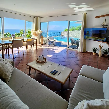 Ocean Wave - Oversized Pool & Stunning Ocean Views Вилла