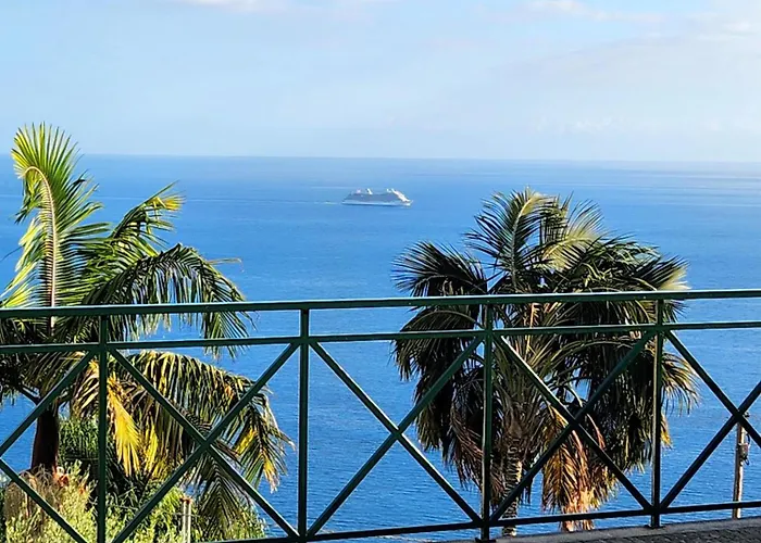 Ocean Wave - Oversized Pool & Stunning Ocean Views * Calheta (Madeira)