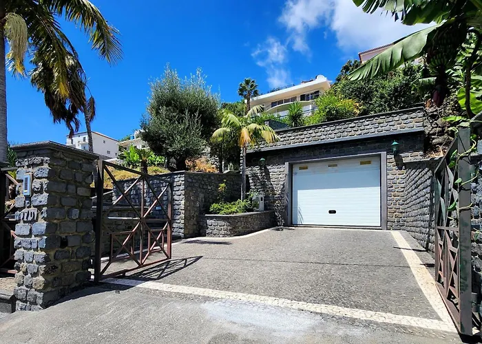 Ocean Wave - Oversized Pool & Stunning Ocean Views Calheta (Madeira)