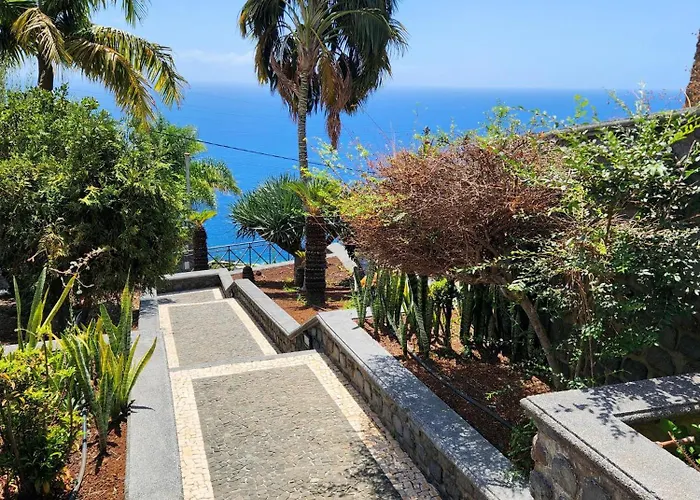 Villa Ocean Wave - Oversized Pool & Stunning Ocean Views