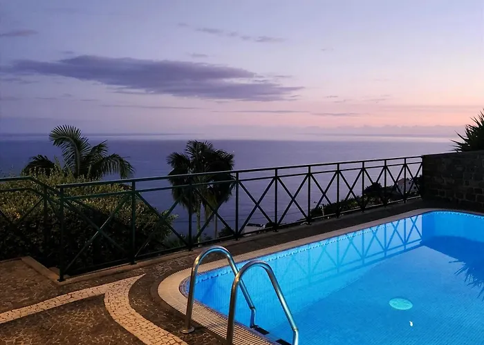 Villa Ocean Wave - Oversized Pool & Stunning Ocean Views Calheta (Madeira)